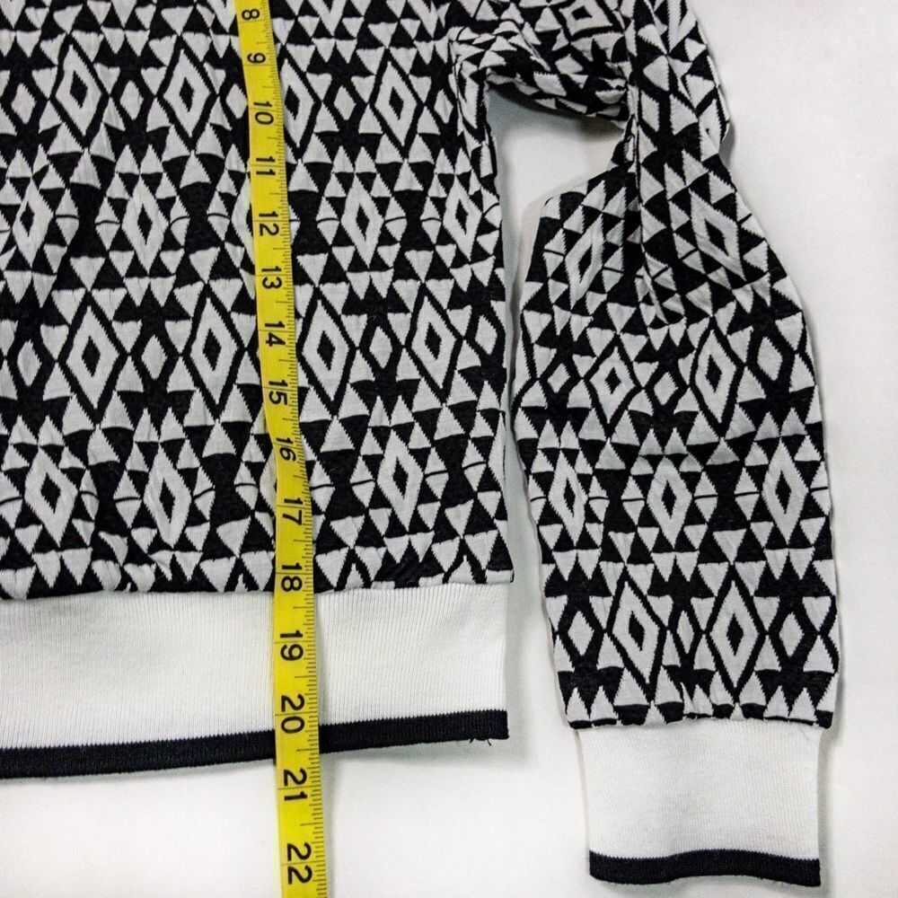 NWT AnM Geo Knit Cropped Top Sz M - Picture 12 of 12